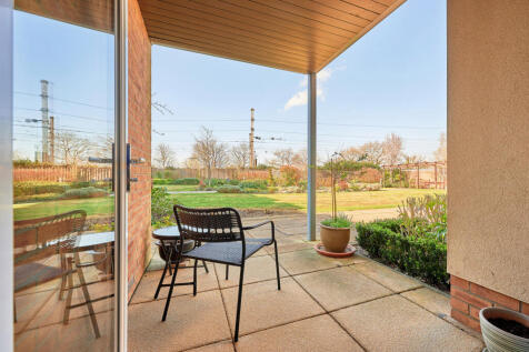 London Road, Hertfordshire AL1 1 bed apartment for sale