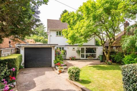 Sandpit Lane, Hertfordshire AL1 3 bed detached house for sale