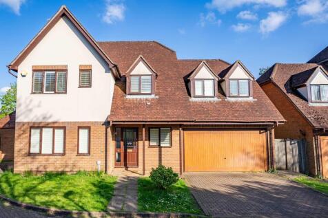 Brinklow Court, Hertfordshire AL3 5 bed detached house for sale