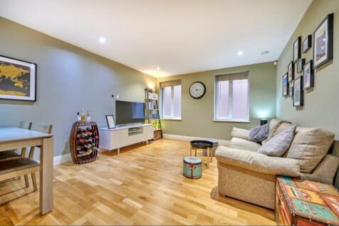 Victoria Street, Hertfordshire AL1 1 bed apartment for sale