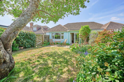2 bedroom bungalow for sale
