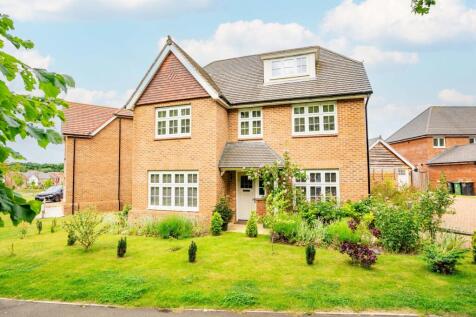 5 bedroom detached house for sale