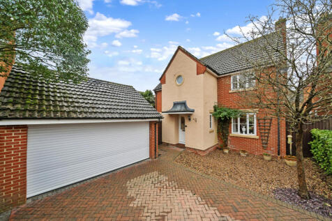 Cypress Court, Essex CM6 4 bed detached house for sale