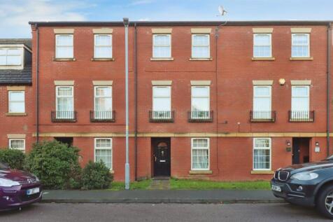 4 bedroom terraced house for sale