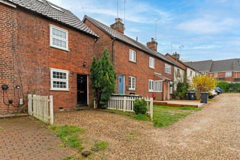 Stoney Common, Essex CM24 2 bed end of terrace house for sale