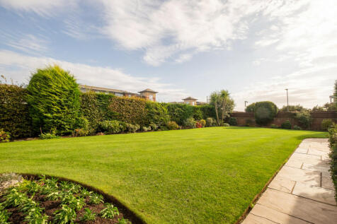 King Edward Avenue, Lytham St. Annes... 4 bed detached house for sale