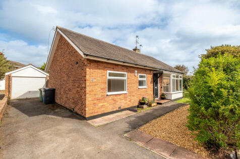 Claremont Place, Lytham St. Annes, FY8 2 bed detached bungalow for sale