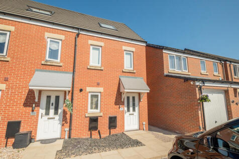 Redfern Way, Lytham St. Annes, FY8 3 bed end of terrace house for sale