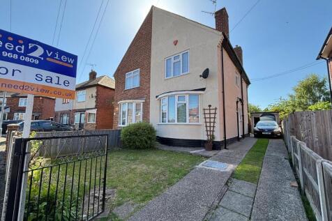 2 bedroom semi-detached house for sale