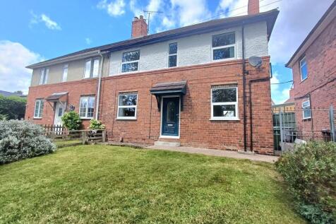 3 bedroom semi-detached house for sale