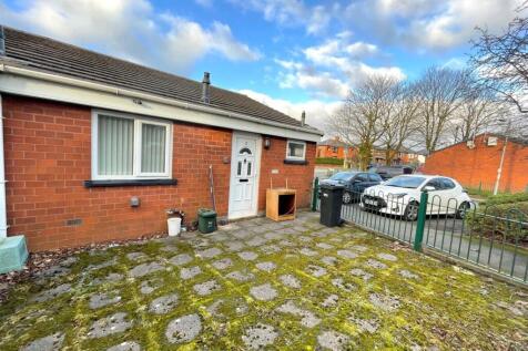 White Horse Grove, Westhoughton, Bolton 1 bed semi