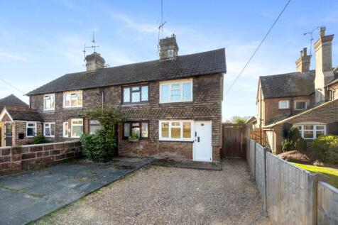 2 bedroom semi-detached house for sale