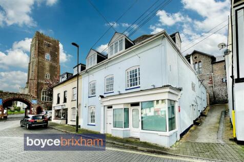 4 bedroom maisonette for sale