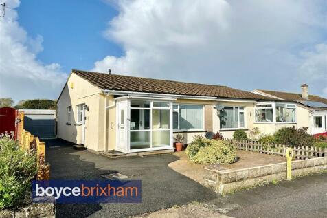 2 bedroom semi-detached bungalow for sale