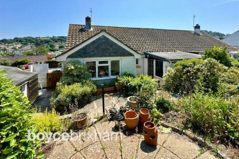 2 bedroom semi-detached bungalow for sale