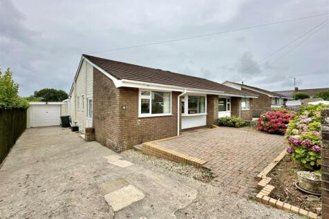 2 bedroom semi-detached bungalow for sale