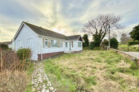 3 bedroom detached bungalow for sale