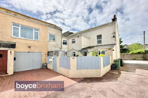 2 bedroom ground floor flat for sale
