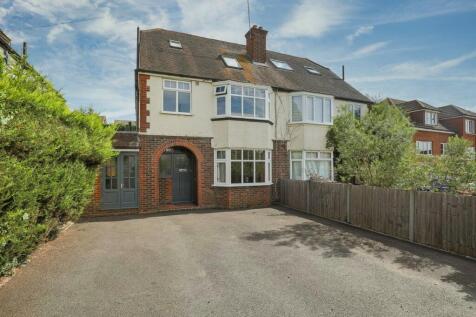 4 bedroom semi-detached house for sale
