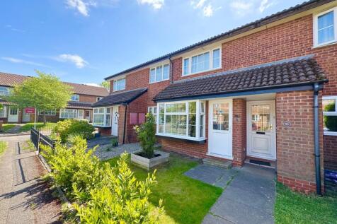 2 bedroom maisonette for sale