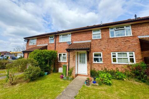 1 bedroom maisonette for sale