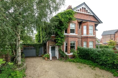 4 bedroom semi-detached house for sale