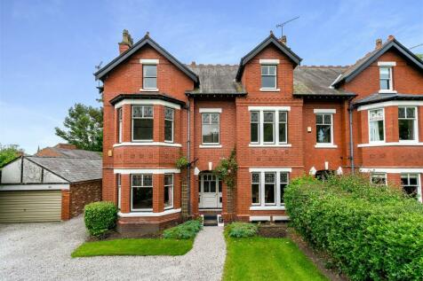 6 bedroom semi-detached house for sale