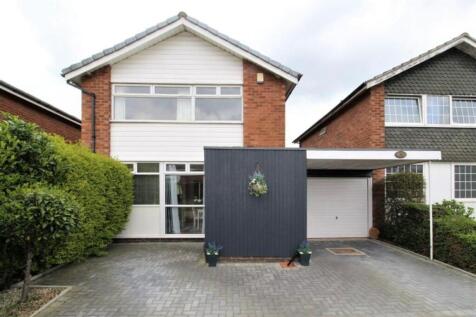 4 bedroom link detached house for sale