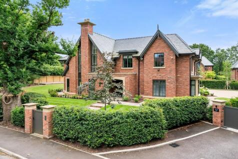 5 bedroom detached house for sale