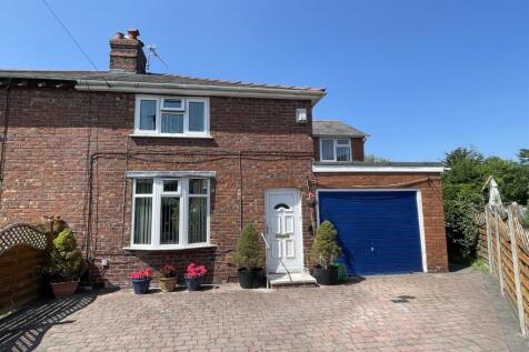 3 bedroom semi-detached house for sale