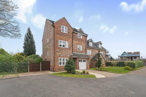 6 bedroom detached house for sale