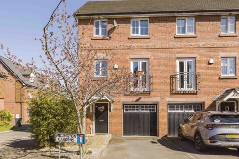 3 bedroom town house for sale