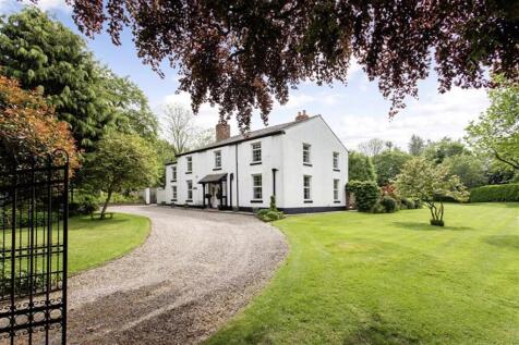 5 bedroom detached house for sale