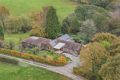 4 bedroom detached bungalow for sale