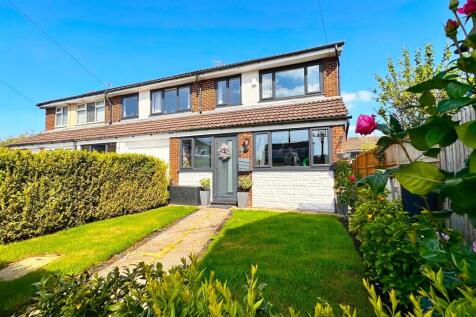 3 bedroom end of terrace house for sale