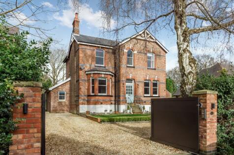 5 bedroom detached house for sale