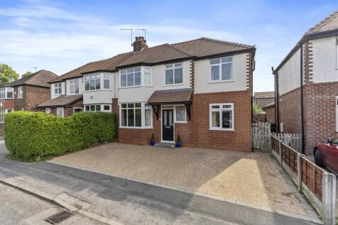 4 bedroom semi-detached house for sale