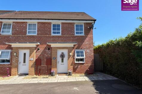 2 bedroom semi-detached house for sale