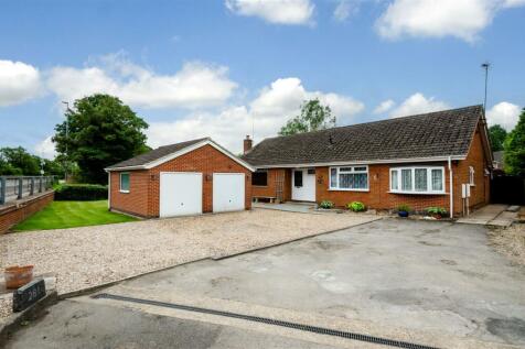 3 bedroom detached bungalow for sale