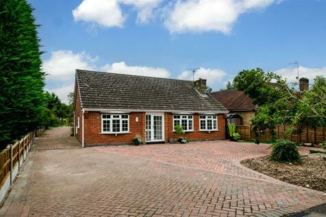 3 bedroom detached bungalow for sale