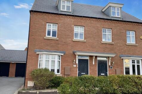 3 bedroom semi-detached house for sale