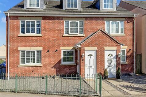 3 bedroom terraced house for sale