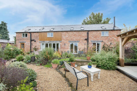 3 bedroom barn conversion for sale