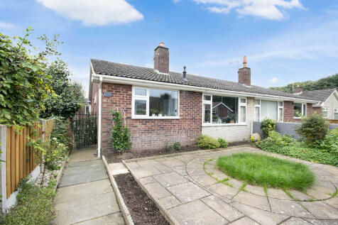 2 bedroom semi-detached bungalow for sale