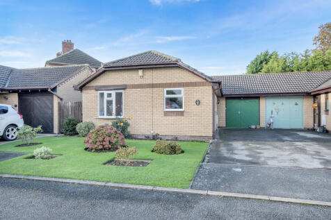 2 bedroom detached bungalow for sale