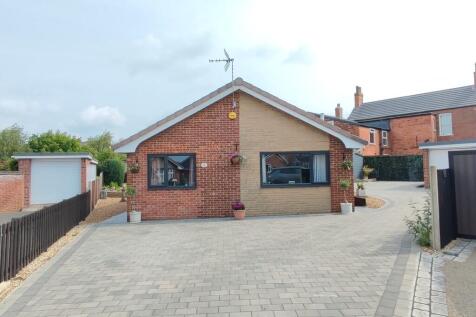 2 bedroom detached bungalow for sale