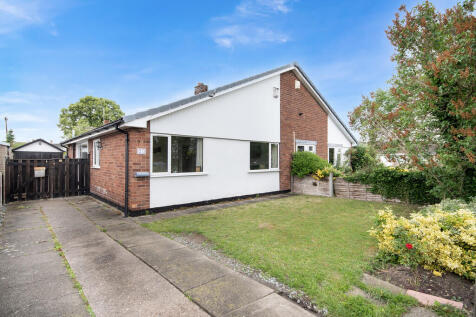 3 bedroom semi-detached bungalow for sale