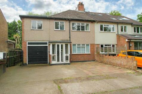 5 bedroom semi-detached house for sale