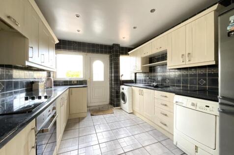 Acacia Grove, Hebburn, Tyne and Wear... 3 bed semi