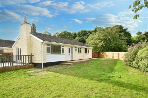 2 bedroom detached bungalow for sale